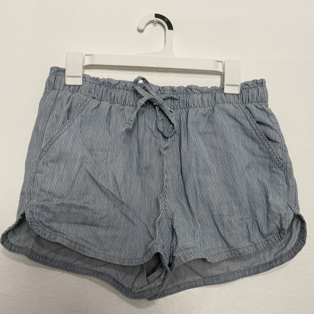 American Eagle Outfitters Gray Striped Athletic Shorts